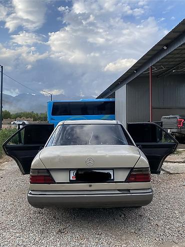 купить мерс с: Mercedes-Benz W124: 1987 г., 2.3 л, Механика, Бензин, Седан — 8
