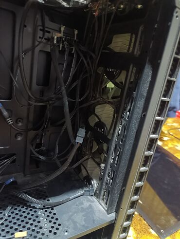 Другие комплектующие: Г. Каракол продаю. Корпус черный "JUMP"- кулер цвет - 3800сом. Блок — 10