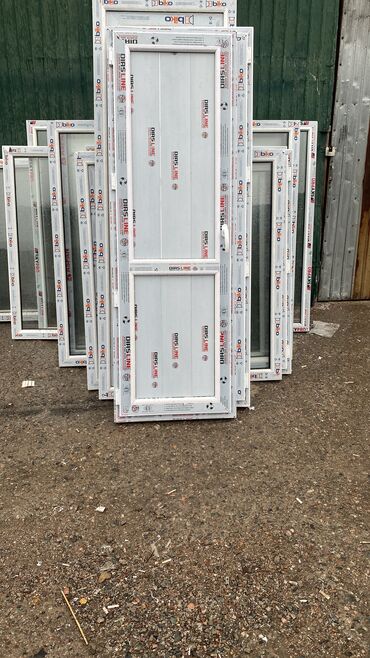 Пластиковые окна на заказ: Пластик терезе жана эшик,витраж жазайбыз.Гарантия 2 жыл,шаар ичи замер — 11