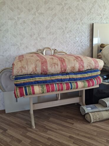 Матрасы: Köc sebebi ile tecili 3 eded heresi 18 kiloluq yun dosekler