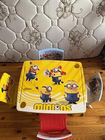 ev stul: Uşaq üçün masa-stul dəsti - Dizayn: Minions temalı, parlaq sarı-ağ — 2