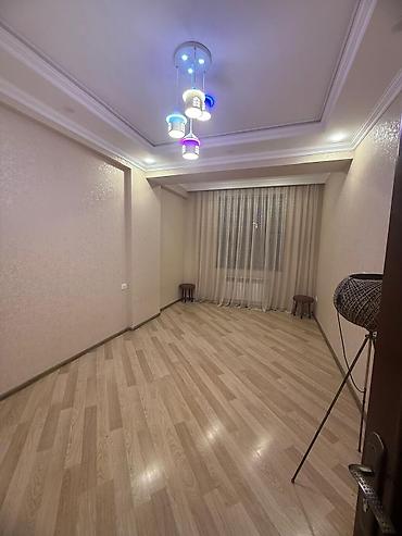 Köhnə tikili: Bakıxanov qəs., 3 otaqlı, Yeni tikili, m. Neftçilər, 100 kv. m — 5