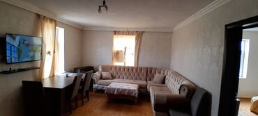 Həyət evləri və villaların satışı: Satılır: həyətli 2 mərtəbəli fərdi yaşayış evi otaglar cox genis — 6