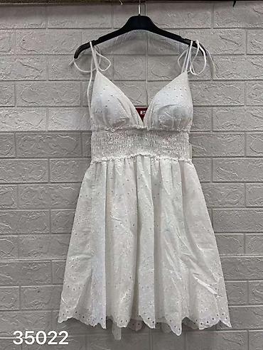 slava sat: Bela letnja mini haljina od pamučne čipke (broderie anglaise) sa — 7