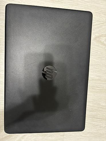 iphone 13 qiymetleri: HP noutbuk - Korpus: mat qara, xırda teksturalı səth; HP loqolu qapaq — 2