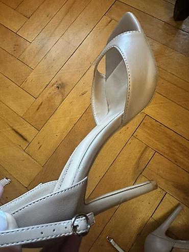 sendel: Adiller Shoes brendinin qadın ayaqqabısı Bu ayaqqabı Türkiyədən — 2