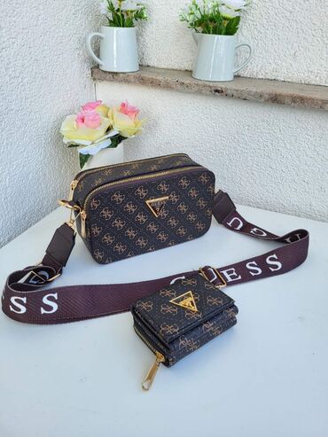 Torbe: Cena torbi 2900
cena novcanika 2200
Porez — 10