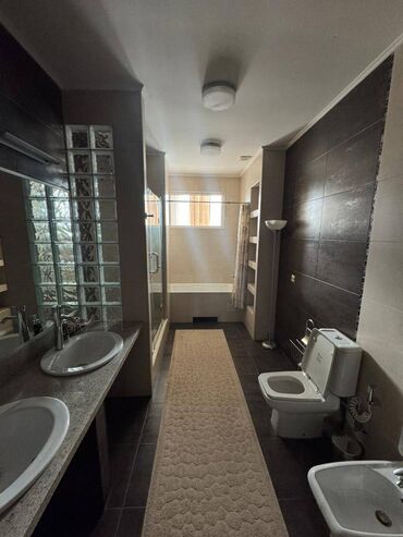 Долгосрочная аренда квартир: 4 комнаты — 11