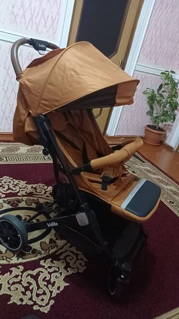 купить кожаную куртку в баку: İdeal vəzyyətdədi 120 manata almişam 3-4 dəfə surulubdu 50 manata