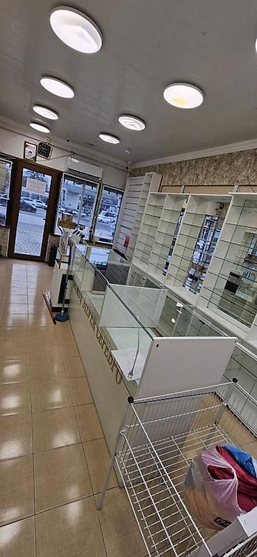 mini kassa: Mağaza vitrin mebeli və avadanlıqları - Material: ağ rəngli MDF — 2