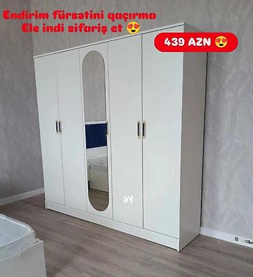 шкафы бу: Geniş və funksional ağ rəngli qarderob. Qarderobda paltarlar üçün — 3