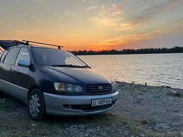катер для рыбалки купить: Toyota Ipsum: 1996 г., 2 л, Автоматические, Бензин, Минивэн
