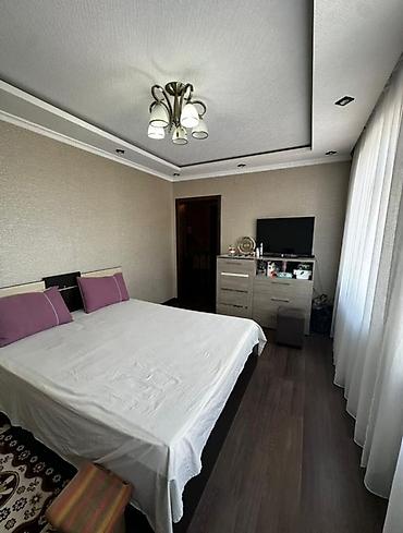 Продажа коттеджей и домов: Продается жилой дом с участком. Характеристики дома: - Два этажа — 8