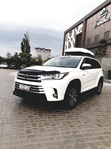 срочно продать машину: Toyota Highlander: 2018 г., 3.5 л, Вариатор, Гибрид, Кроссовер
