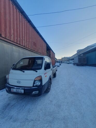 Легкий грузовой транспорт: Легкий грузовик, Hyundai, Б/у