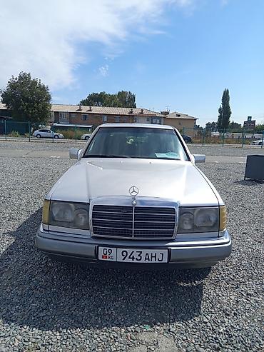 бапер 124: Mercedes-Benz W124: 1993 г., 2 л, Механика, Газ, Седан — 6