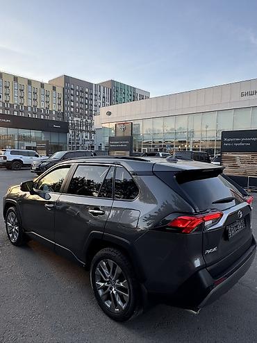 Toyota RAV4: 2019 г., 2.5 л, Автомат, Бензин, Кроссовер
