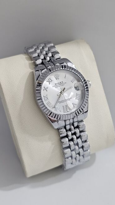 Qol saatları: Yeni, Qol saatı — 12