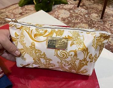orginal canta: Versace Parfums kosmetik çantası - Rəng və dizayn: Ağ fon üzərində — 1