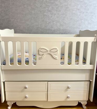 Digər mebel: Yeni kimidir, cox az istifade olunub. Tecili satilir. Matras ile
