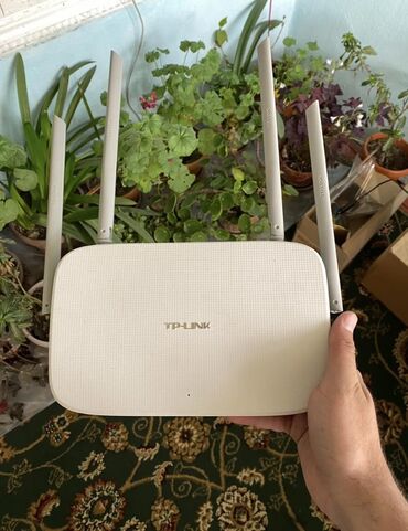 переносной модем: Роутер Tp Link WDR5620 4 Lan порт 10/100 Wifi 2.4G and 5G очень