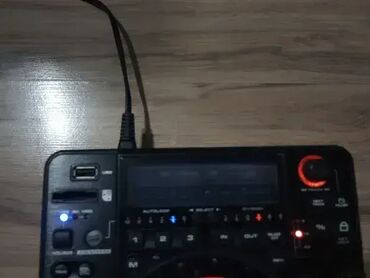 IPod i MP3-plejeri: DJ Tech USOLO FX Compact DJ Media Player and Controller Slanje Brzom — 7
