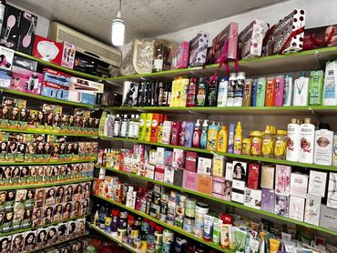 Sifarişlə kosmetika üçün vitrinlər: Hazır biznes ünvan xırdalan köhnə bazar — 7