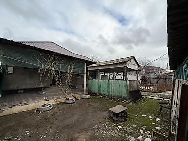 Продажа коттеджей и домов: Продаётся жилой дом с участком в ж/м Кок-Жар. • Двор с мощёными — 20