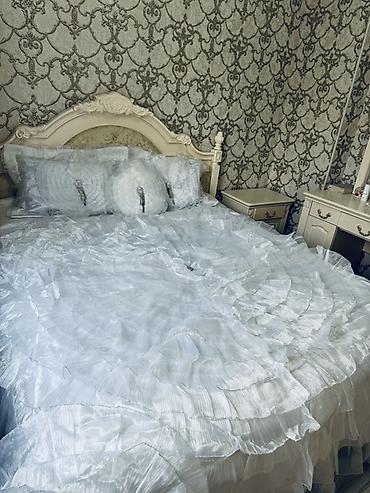 bed sheets: Нарядный комплект для невест в спальню шикарное покрывало 2 наволочки — 2