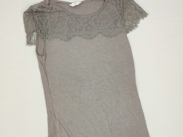 t shirty z czerwonem napisem: Women`s T-shirt, size S (EU 36)