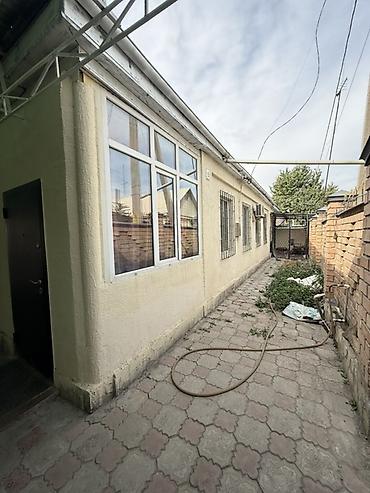 house pro: Дом с закрытым двором и просторным навесом - Кирпичный забор по — 3