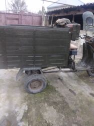 parçadan qadın mokasinlər: Pompa 75. Muravey yük motosikleti. Most, karopka təzə yığılıb və