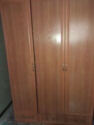 офисные шкафы: Шкаф для одежды б/у цена 2000сом