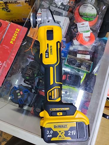 Аккумуляторная угловая шлифмашина (УШМ) DEWALT XR - Питание: Li‑Ion lalafo.kg да Аккумуляторная угловая шлифмашина (УШМ) DEWALT XR - Питание: Li‑Ion