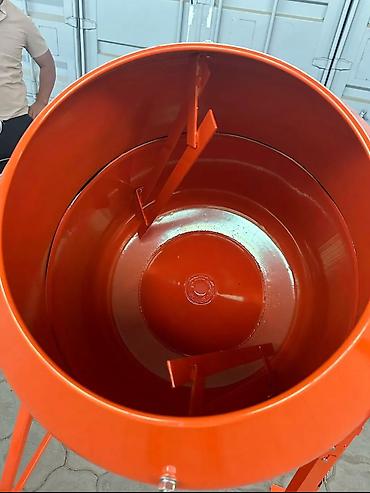 Бетономешалки, смесители: Бетономешалка Гравитационная, Средняя (150 - 300 л), Новый — 15