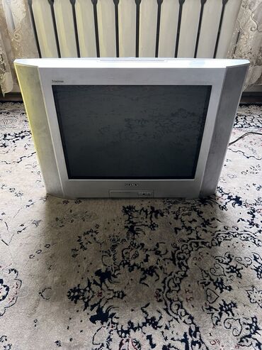 сони плестейшин 3: Телевизор Sony Trinitron, рабочий, в хорошем состоянии, корпус целый