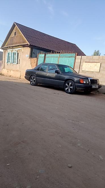 Транспорт: Mercedes-Benz W124: 1992 г., Седан — 5