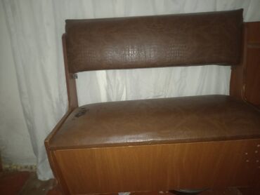 Mebel: Kuncluk hem oturacaq hem şkaf .watsapa yazin zehmet