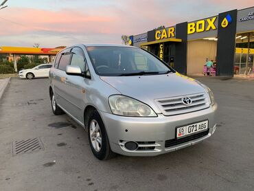 Toyota: Toyota Ipsum: 2002 г., 2.4 л, Автомат, Бензин, Минивэн