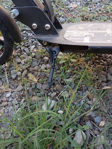 Samokatlar: Şəhər skuterı – mexaniki (elektriksiz), böyük təkərlər və amortizasiya — 5