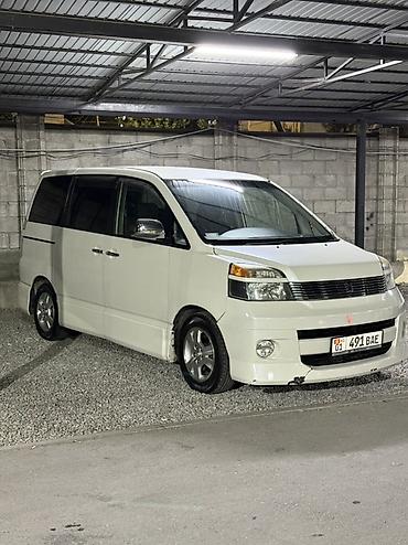аренда авто ош камри: Toyota Voxy: 2003 г., 2 л, Автомат, Бензин, Минивэн — 2