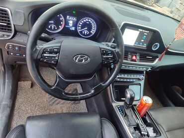 елентра хундай: Представлен салон автомобиля Hyundai с черным кожаным салоном и