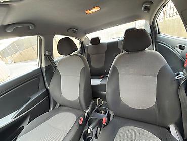 hyundai accent 2016: Salam 167000 km probeq orjinal problemsiz maşın qiymət 15400 AZN — 10