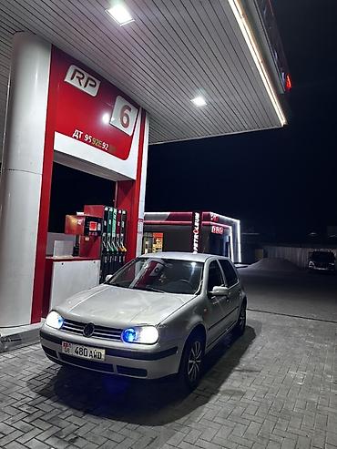консоль гольф 4: Volkswagen Golf: 1998 г., 1.6 л, Механика, Бензин, Хэтчбэк — 1