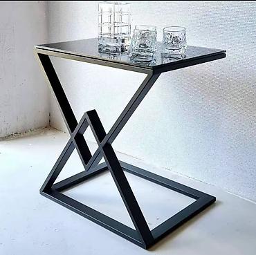 icki stolu: Müasir dizaynlı yan masa / sehpə - Minimalist, heykəlsayağı — 1