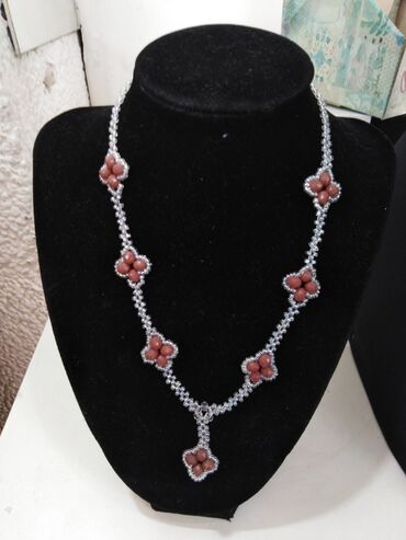police ogrlica: Ručni rad, ogrlica od kristala, porudžbina, može izrada u drugoj boji