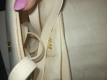 H&M ženska torbica – bež/ekru boja - Kompaktna crossbody/shoulder