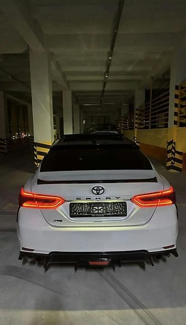 mercedes e200: Сдается Toyota Camry 70 по суточно, по часовой. 18+, без прав — 3
