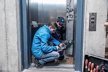 монтажка: Требуется Монтажник, Оплата: Ежемесячно, 1-2 года опыта — 2