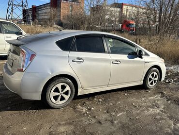 машина малометражка: Toyota Prius: 2012 г., 1.8 л, Вариатор, Гибрид, Седан